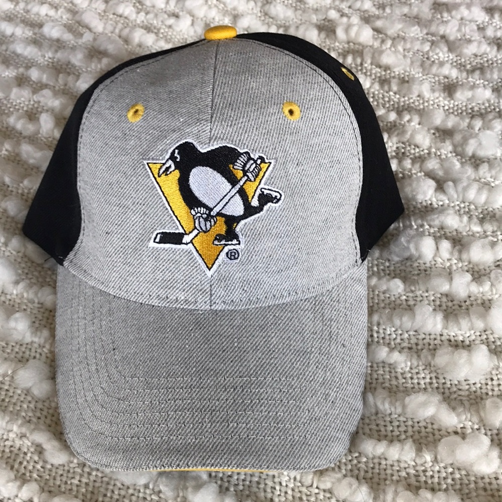 Pens Hat—never worn!